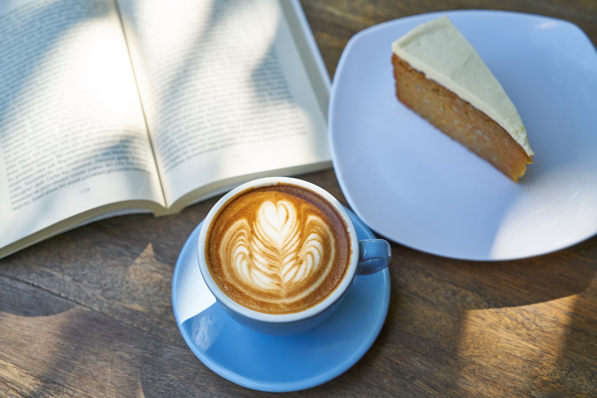 24 Hour Cafés