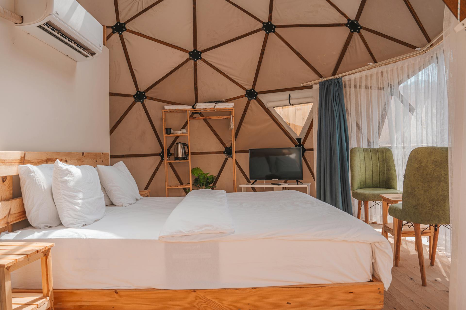 Escape Ordinary Tents For Luxury Glamping In UAE