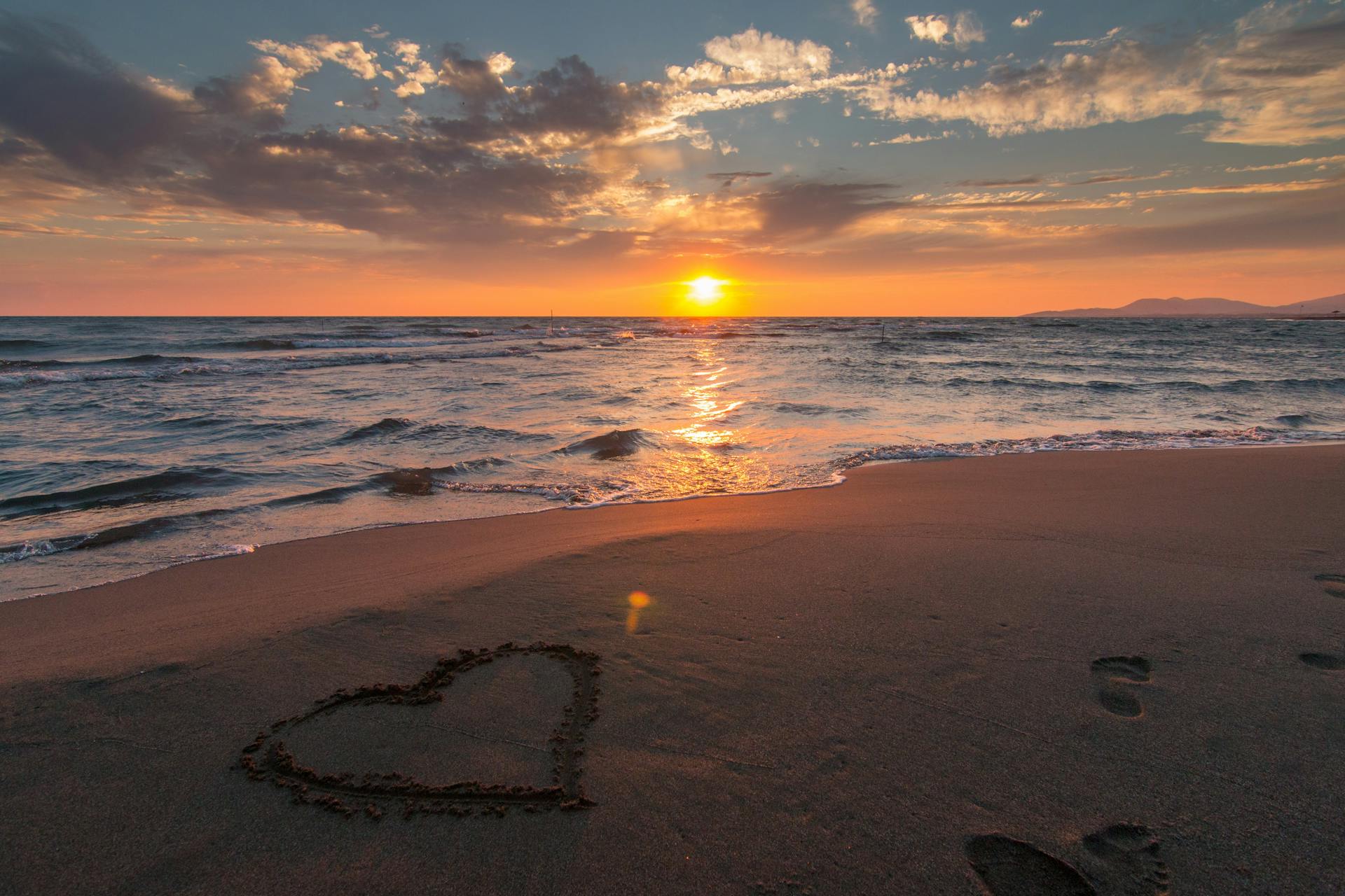 Experience Magical Sunrise In Dubai